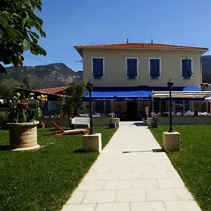 ** Hotel Mas Fleuri Frankreich